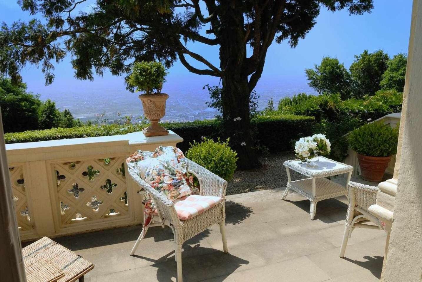 Villa La Moresca Relais De Charme B&B Montecatini Alto (Adults Only) Room photo